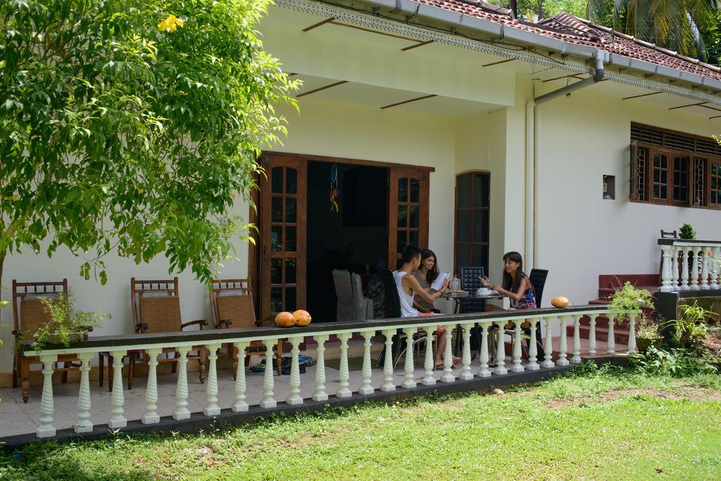 Paradise Hostel Galle Esterno foto